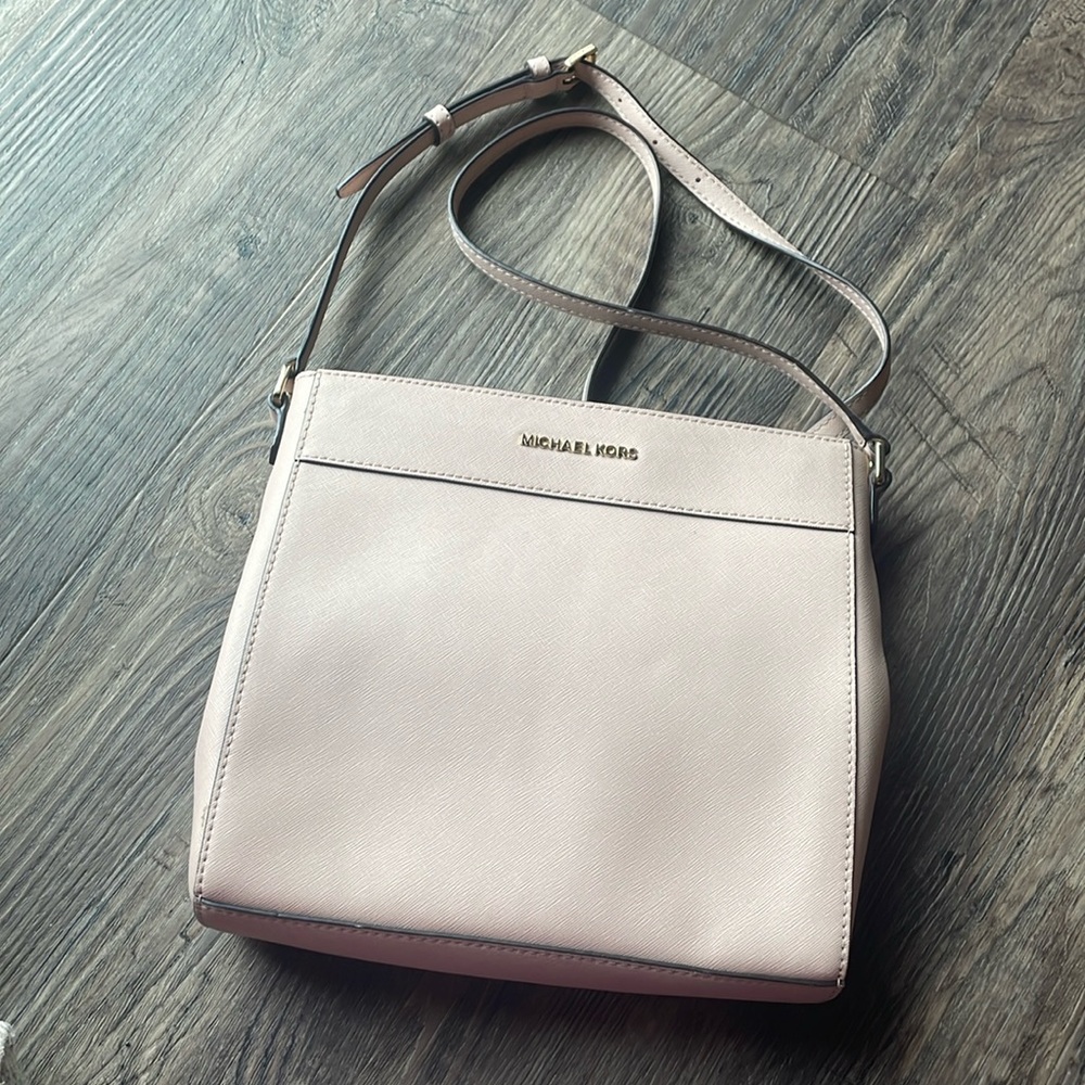 Blush pink Michael Kors crossbody bag